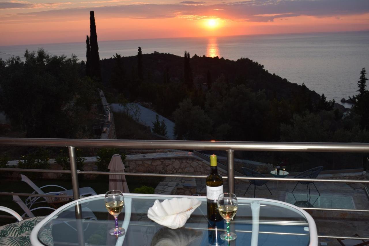 Villa Thetis With Private Pool Where The Sunsets Fade Away Áyios Nikítas Exteriör bild