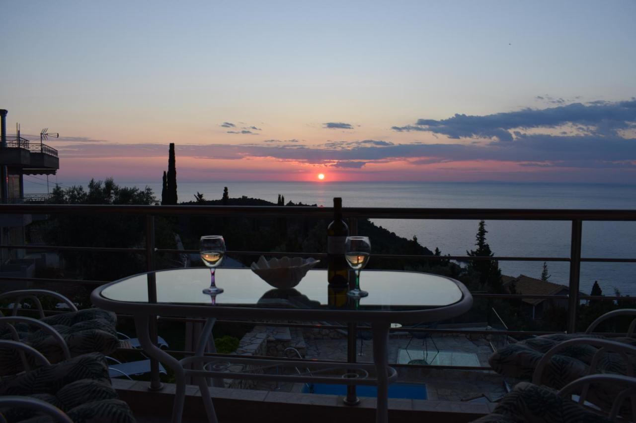 Villa Thetis With Private Pool Where The Sunsets Fade Away Áyios Nikítas Exteriör bild